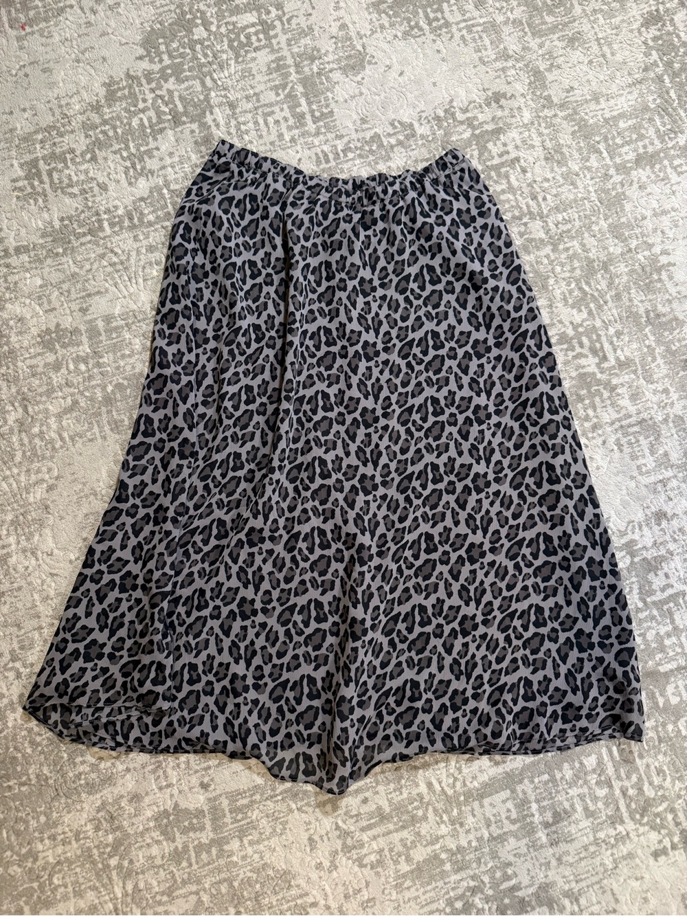 Isaac Mizrahi LIVE Gray Leopard Print A Line Elastic Waist Skirt Womens - Picture 2 of 5